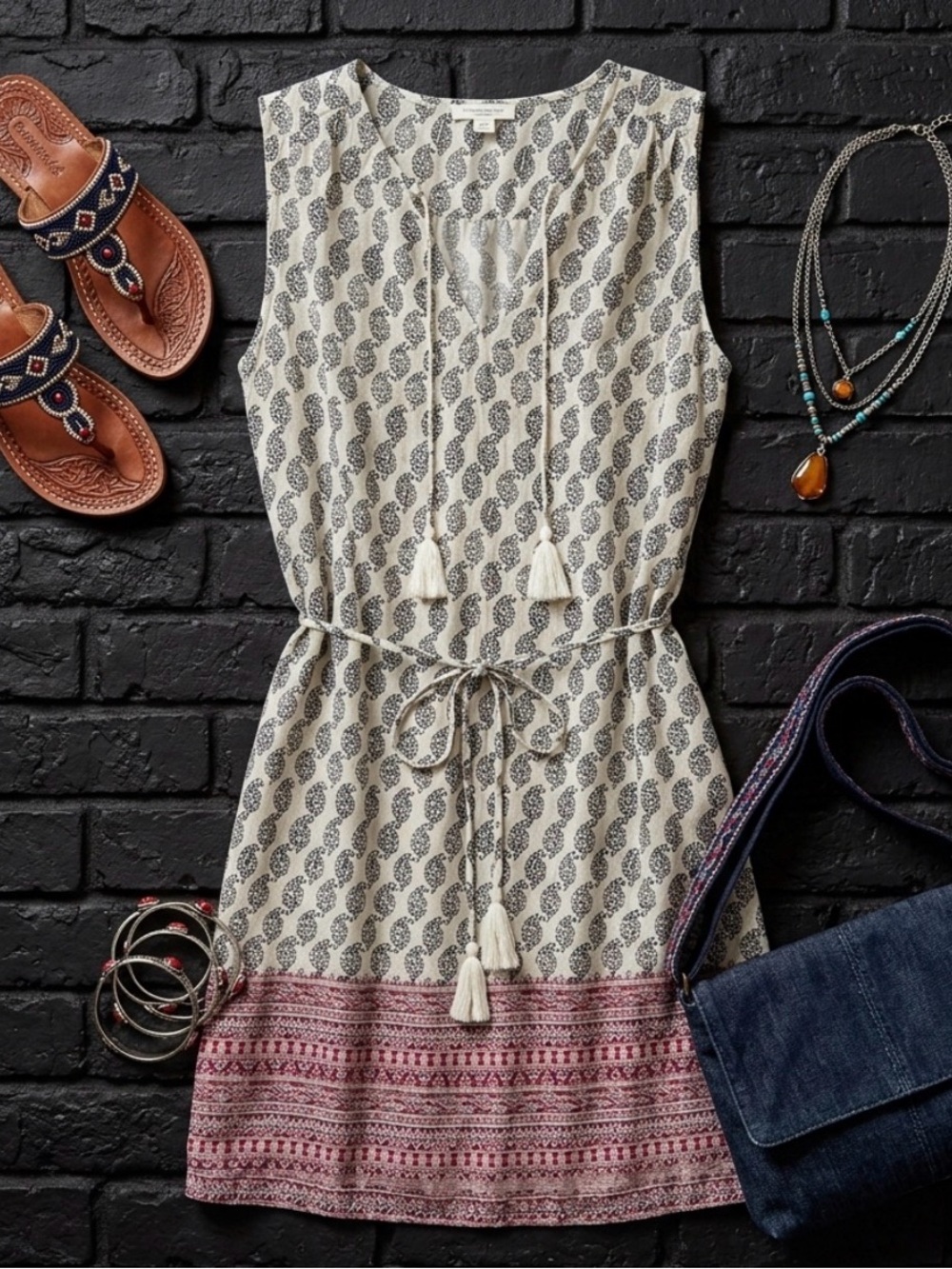 beachlunchlounge Cream Top with Navy Paisley Print